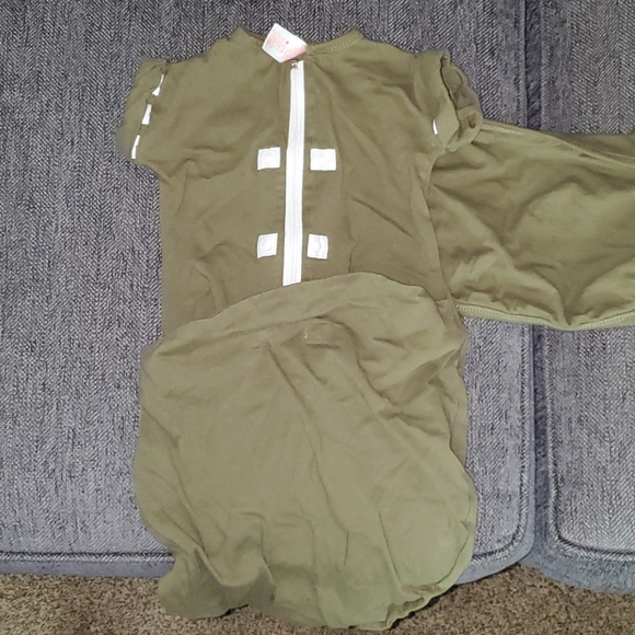 Embe 2 way swaddle out sleep sack - Picture 3 of 4